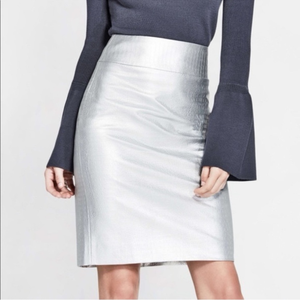 NWT Marciano Zarita pleather skirt